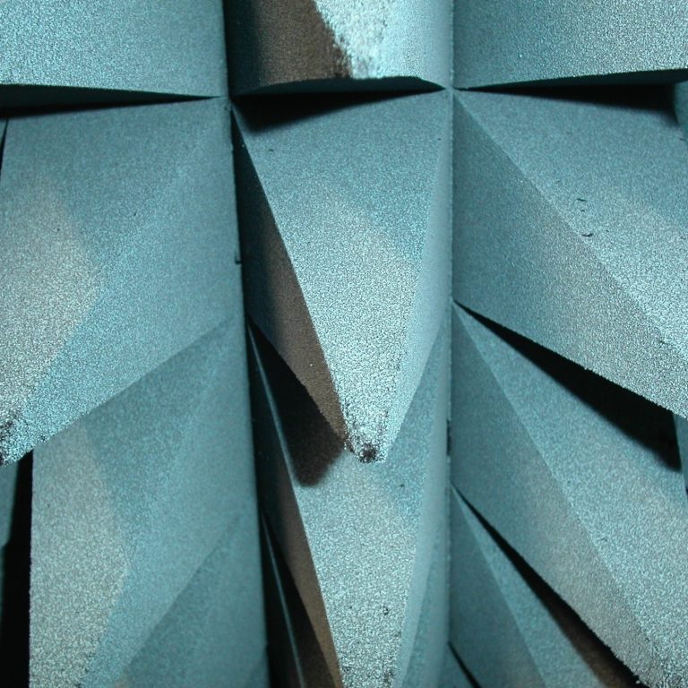 {{Information |Description=Wall of a w:anechoic chamber. |Source=Own work |Date=24 January 2005 |Author=Bryan Tong Minh |Permission= |other_versions= }} {{User:Bryan/Infobox}} {{self|GFDL|cc-by-2.0}}